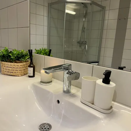 Close To Major Attractions